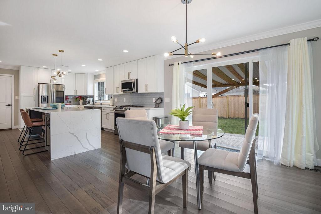 11115 HILLSDALE DRIVE