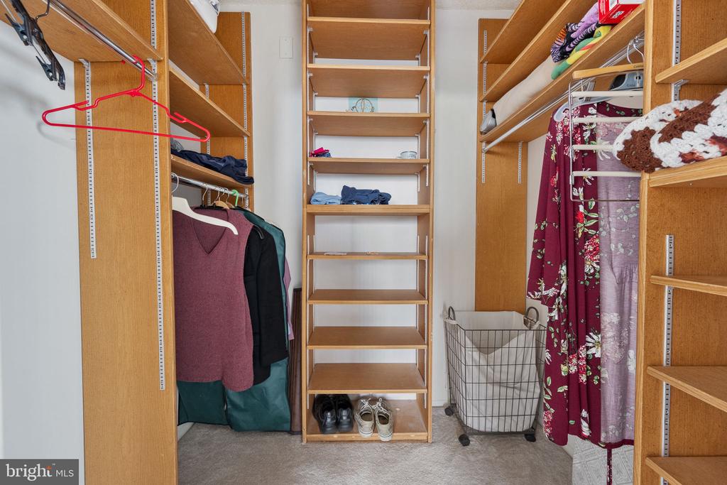 5225 POOKS HILL ROAD Unit: 1004S