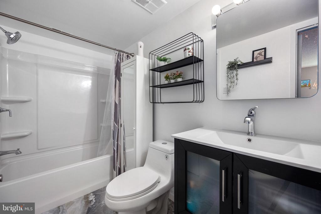 7401 WESTLAKE TERRACE Unit: 409