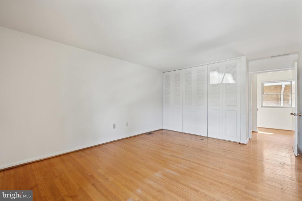 3366 CHISWICK COURT Unit: 54-B