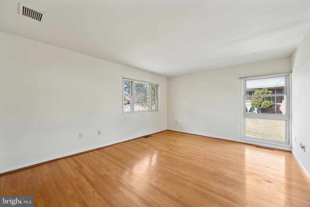 3366 CHISWICK COURT Unit: 54-B