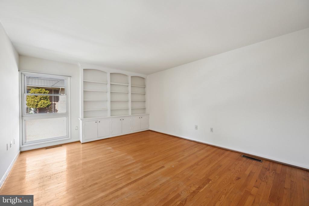 3366 CHISWICK COURT Unit: 54-B