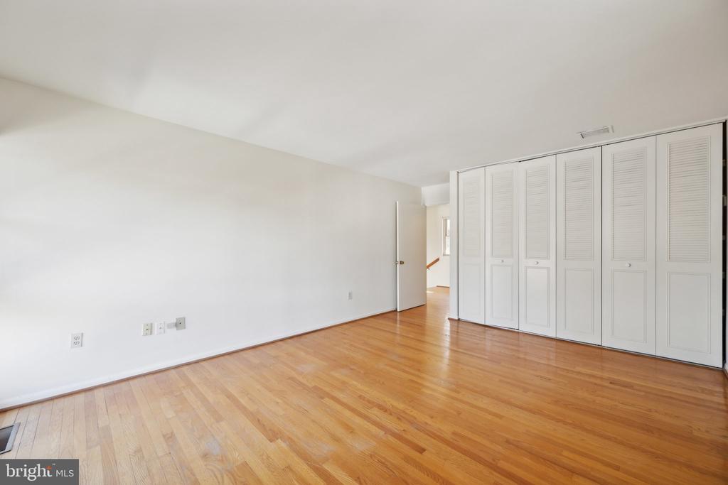 3366 CHISWICK COURT Unit: 54-B