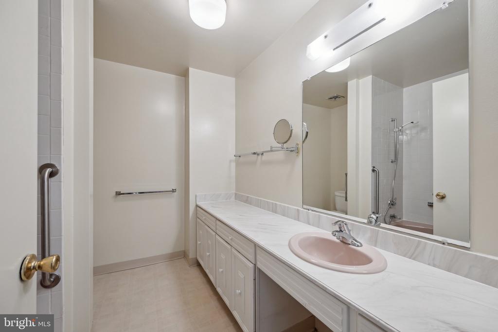 3366 CHISWICK COURT Unit: 54-B