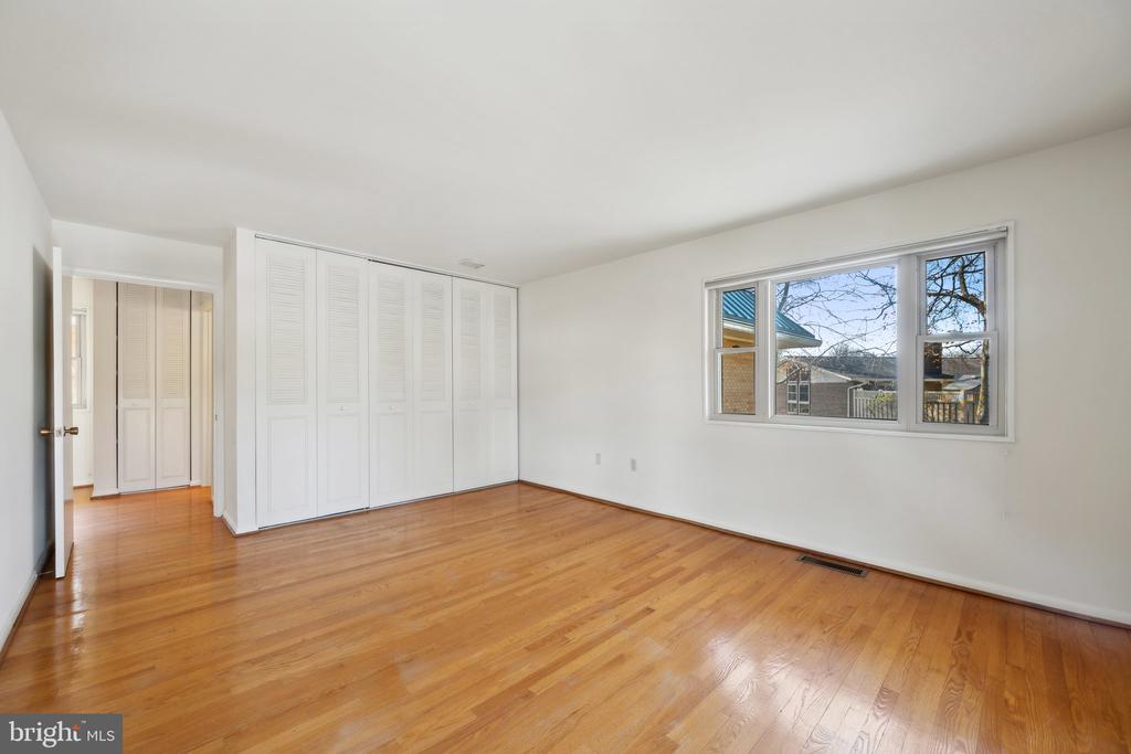 3366 CHISWICK COURT Unit: 54-B