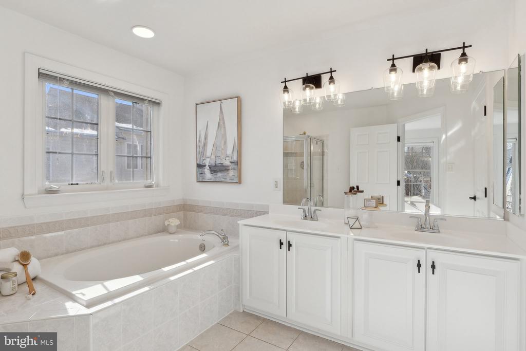 12422 FALCONBRIDGE DRIVE
