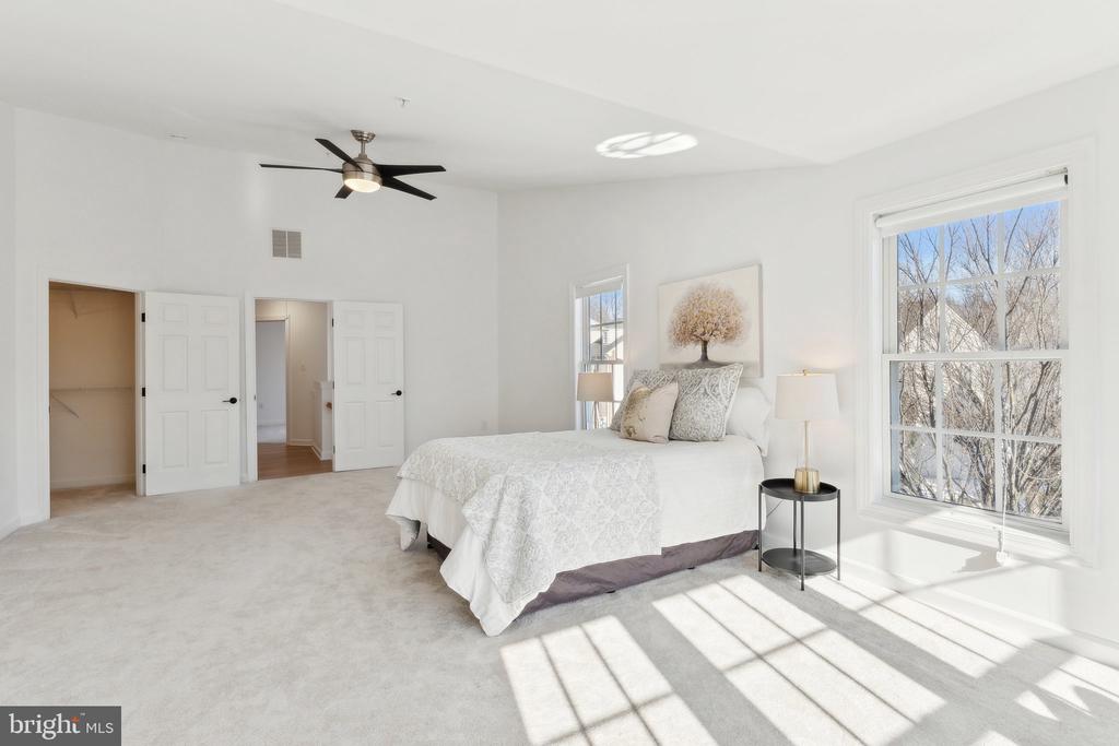 12422 FALCONBRIDGE DRIVE