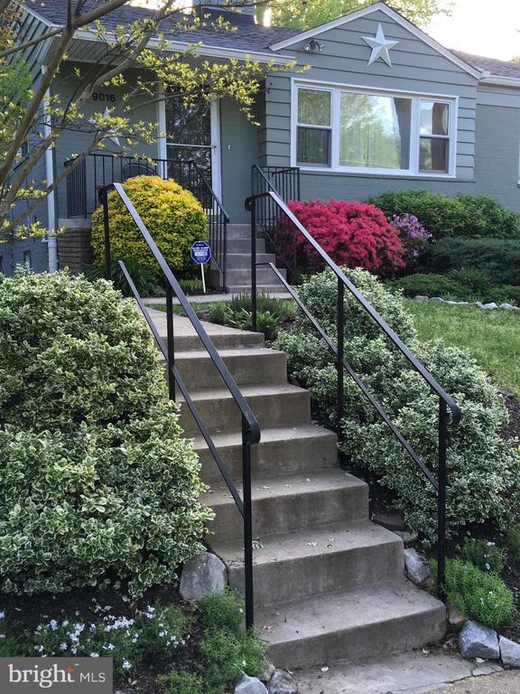 9016 WALDEN ROAD