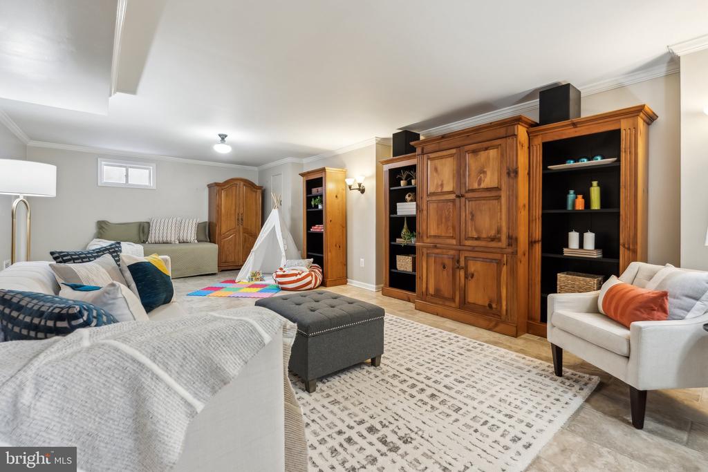9016 WALDEN ROAD