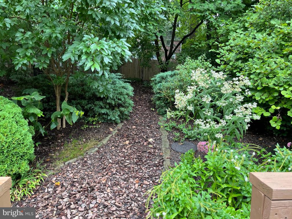 9016 WALDEN ROAD