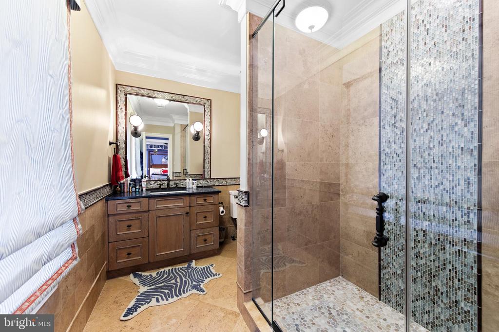 8609 COUNTRY CLUB DRIVE