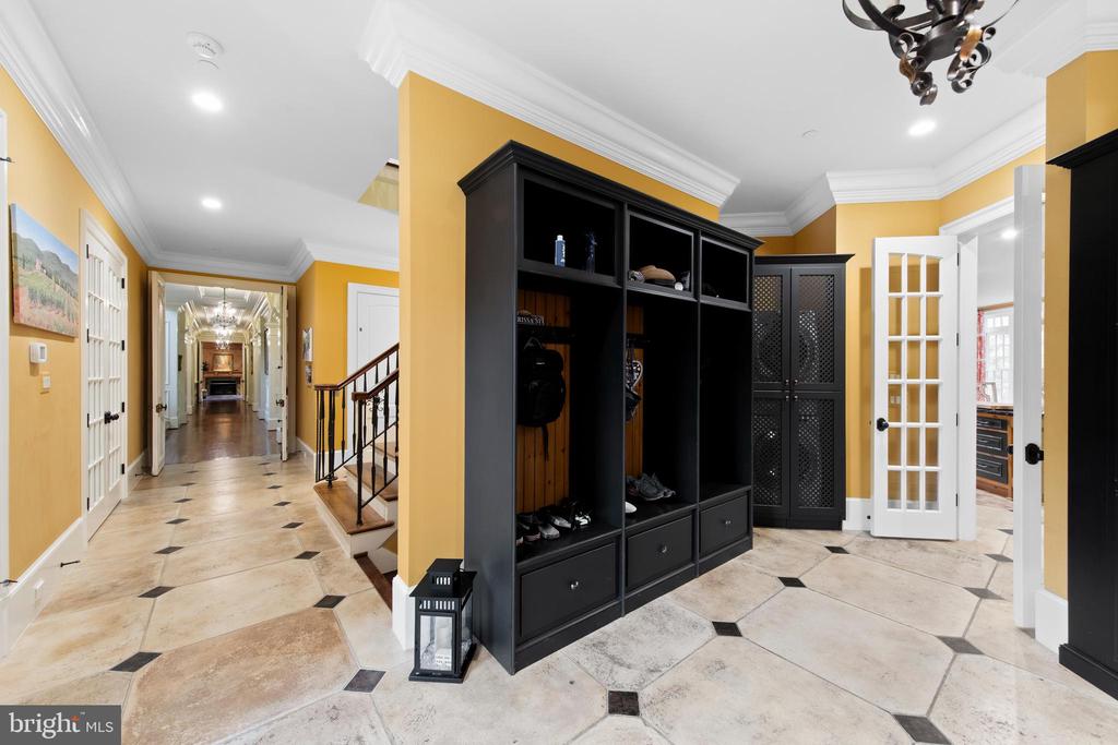 8609 COUNTRY CLUB DRIVE