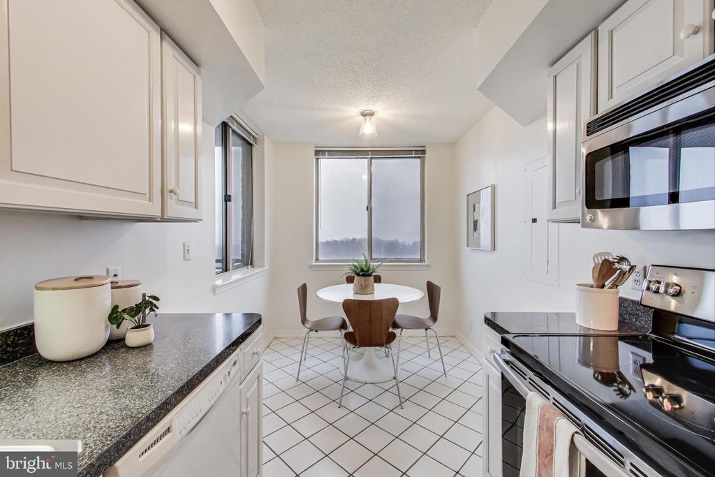 5809 NICHOLSON LANE Unit: 1205