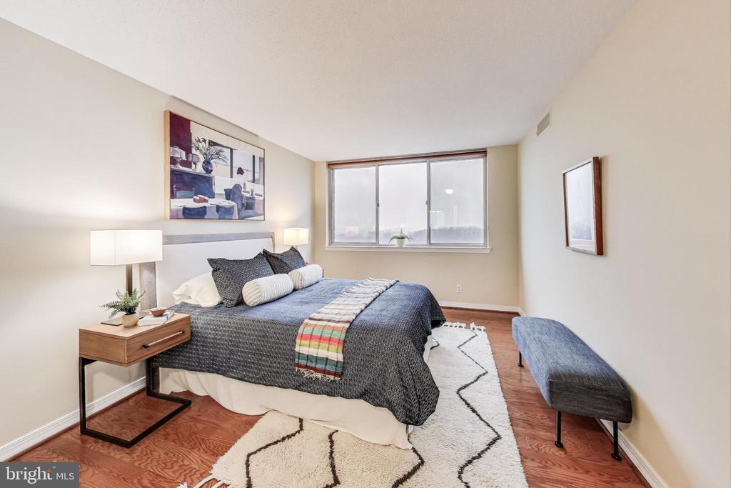 5809 NICHOLSON LANE Unit: 1205