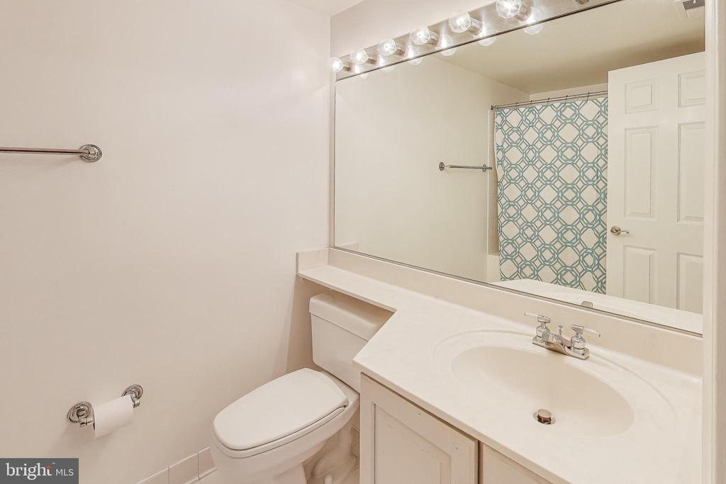 5809 NICHOLSON LANE Unit: 1205