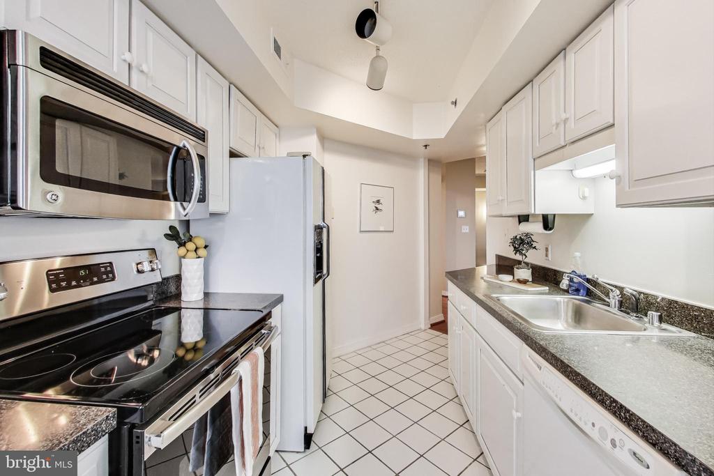 5809 NICHOLSON LANE Unit: 1205