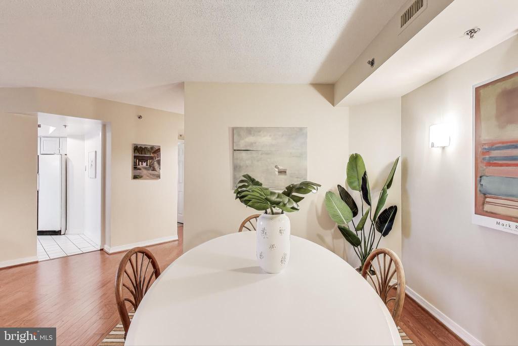 5809 NICHOLSON LANE Unit: 1205