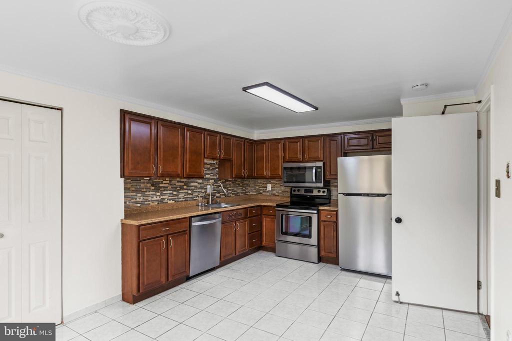 19043 CAPEHART DRIVE