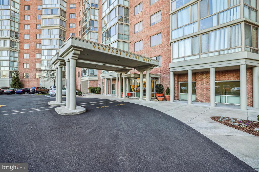 3210 N LEISURE WORLD BOULEVARD Unit: 202