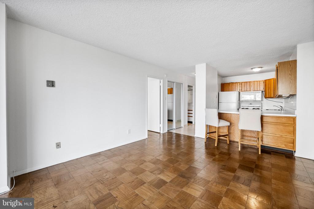 5225 POOKS HILL ROAD Unit: 502S