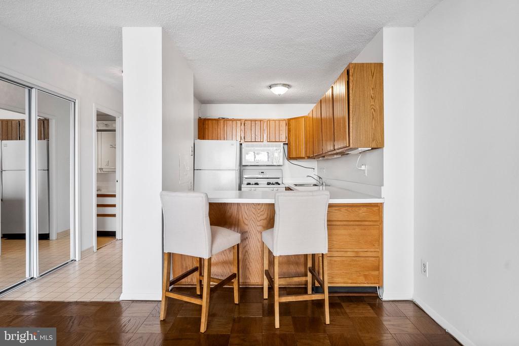 5225 POOKS HILL ROAD Unit: 502S