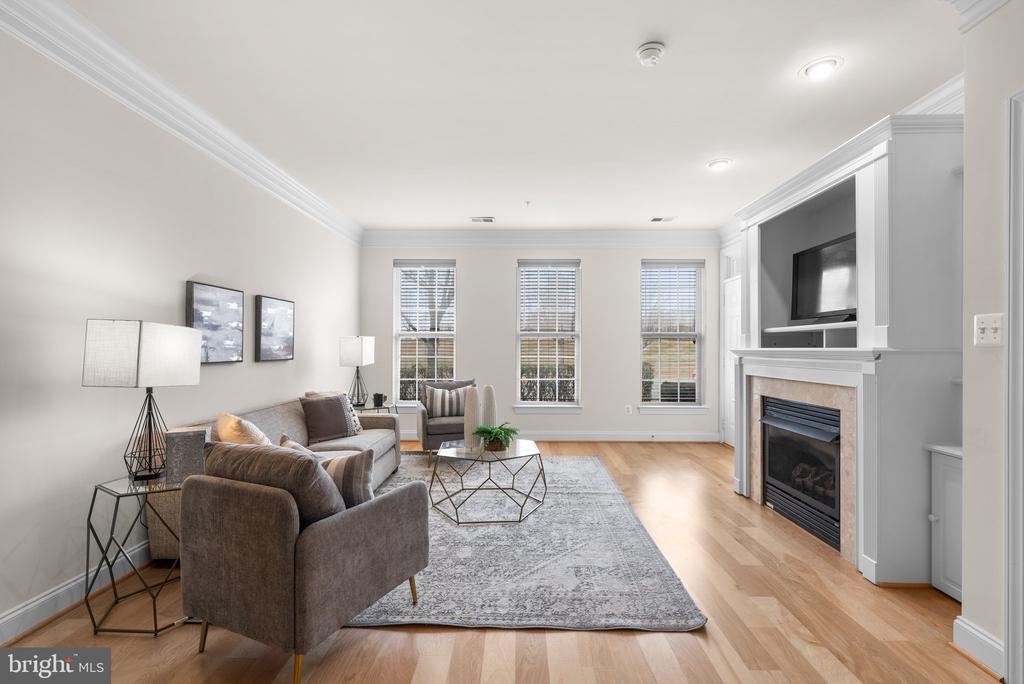 664 ORCHARD RIDGE DRIVE Unit: 100