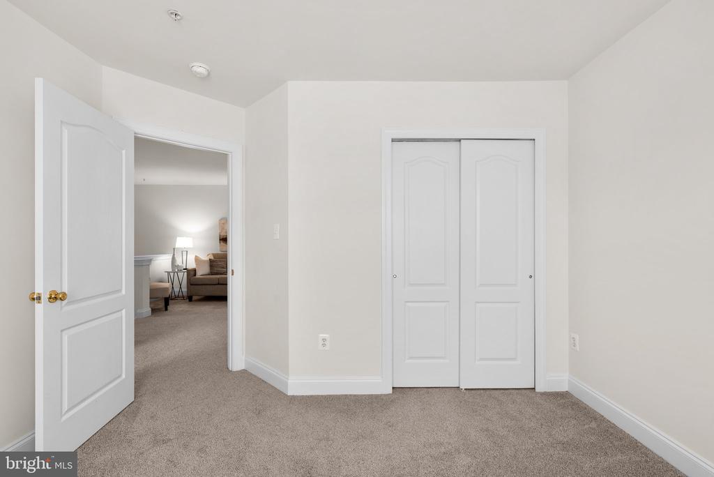 664 ORCHARD RIDGE DRIVE Unit: 100
