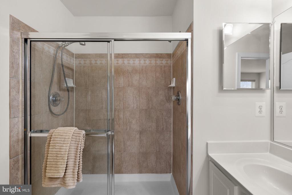 664 ORCHARD RIDGE DRIVE Unit: 100