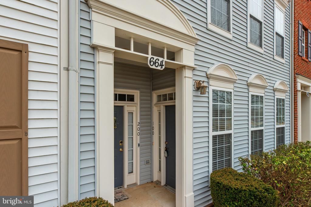 664 ORCHARD RIDGE DRIVE Unit: 100