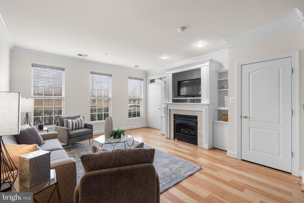 664 ORCHARD RIDGE DRIVE Unit: 100