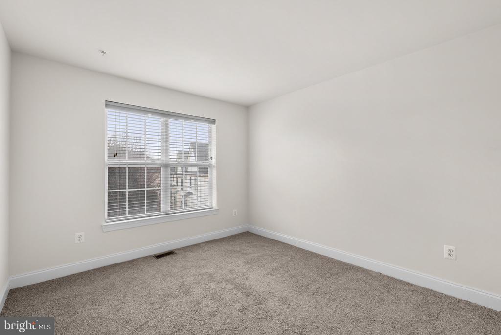 664 ORCHARD RIDGE DRIVE Unit: 100