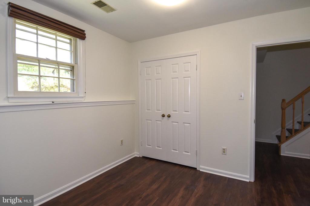 2617 CHIVALRY COURT