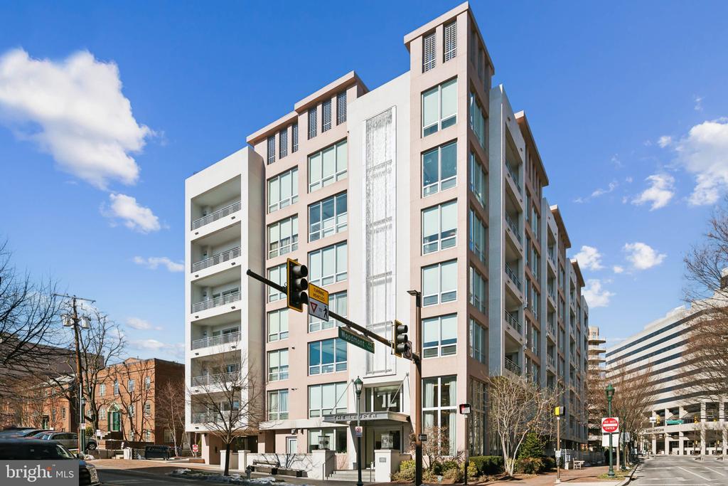 4901 HAMPDEN LANE Unit: 305