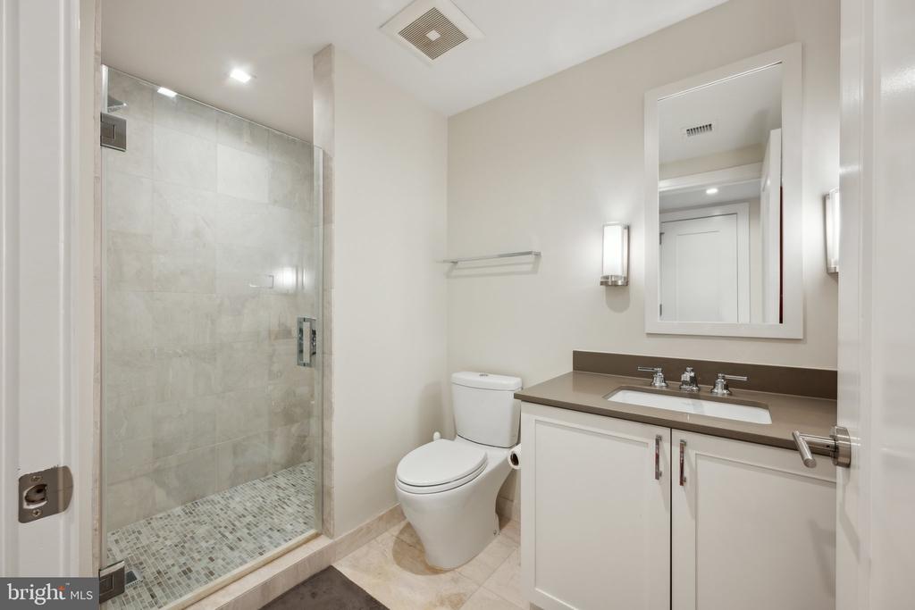 4901 HAMPDEN LANE Unit: 305