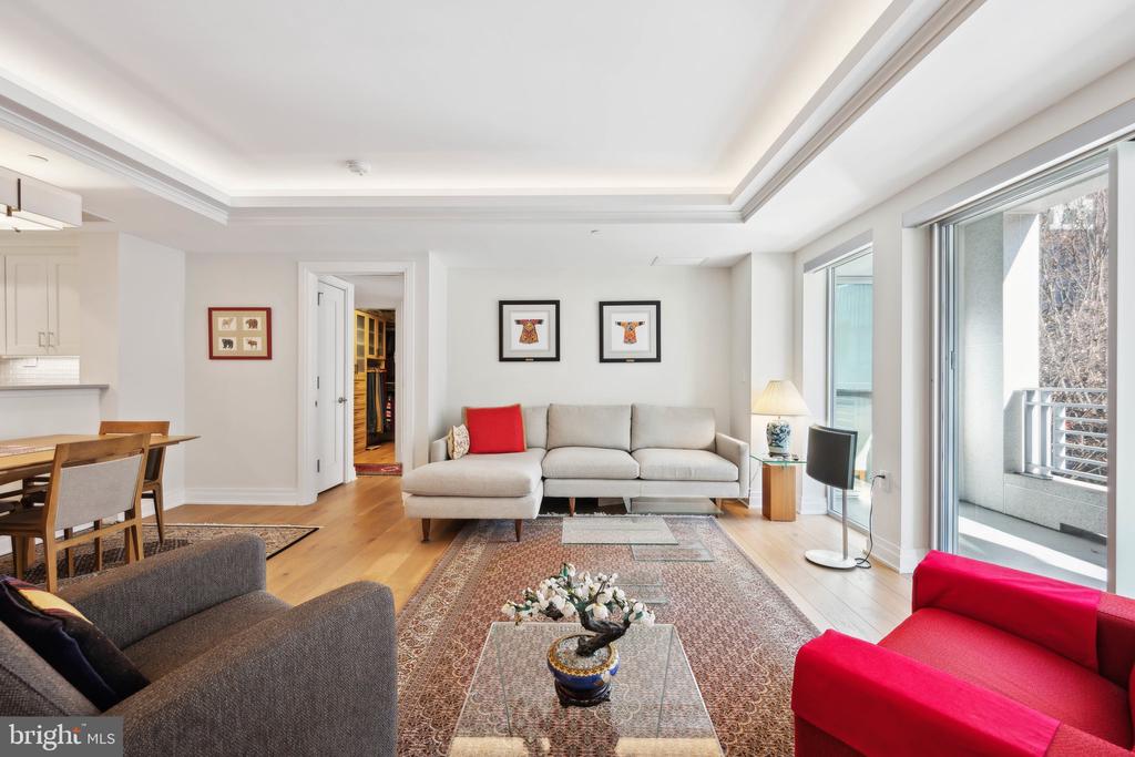 4901 HAMPDEN LANE Unit: 305