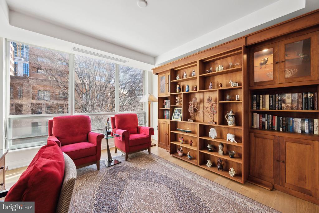 4901 HAMPDEN LANE Unit: 305