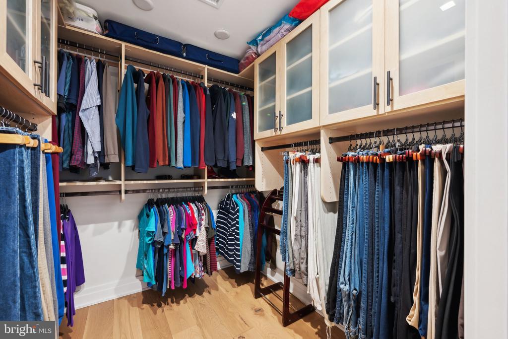 4901 HAMPDEN LANE Unit: 305