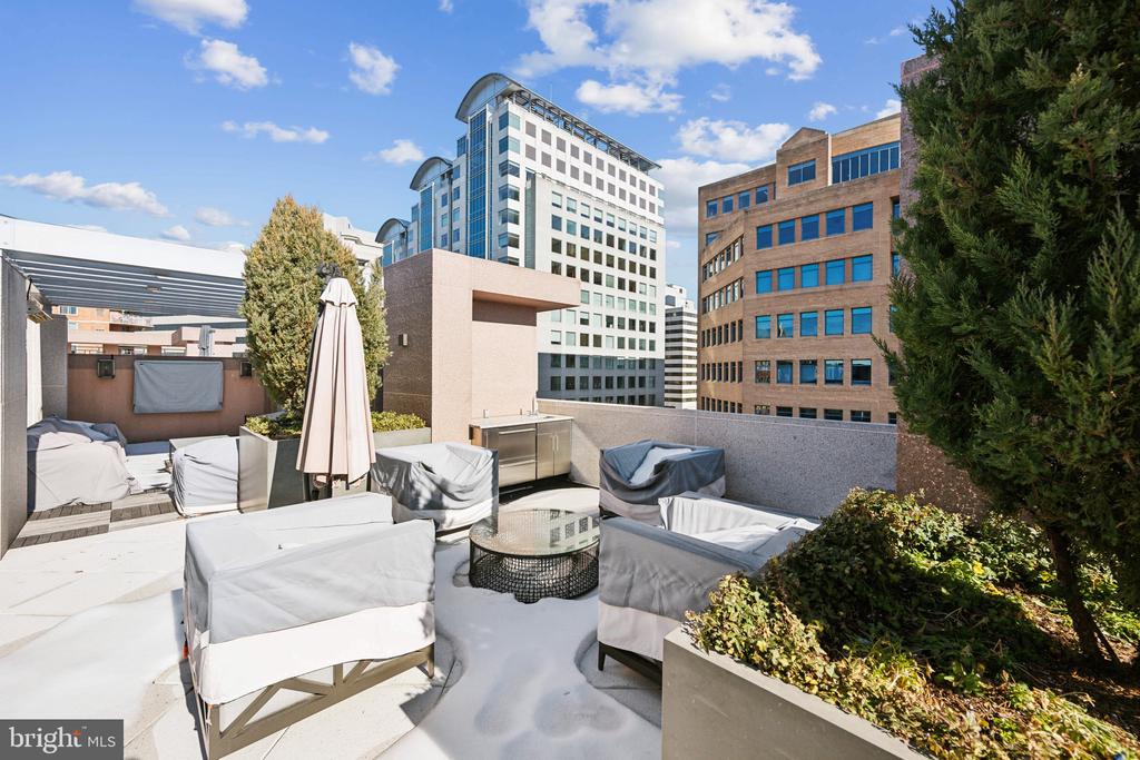 4901 HAMPDEN LANE Unit: 305