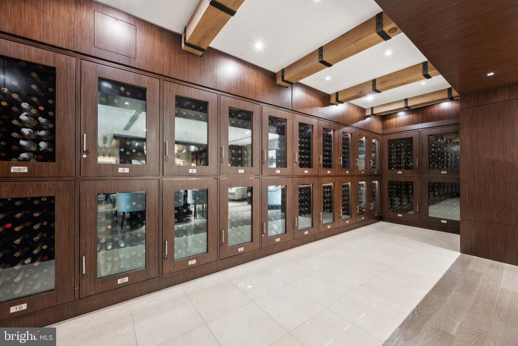 4901 HAMPDEN LANE Unit: 305