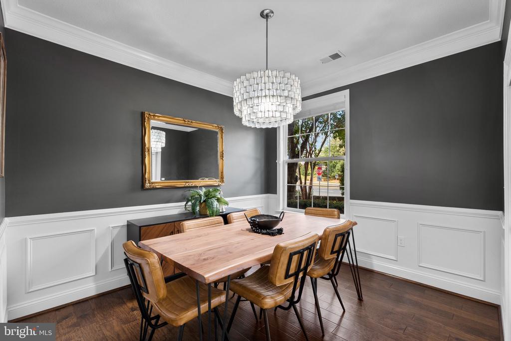 7 BOOTH STREET Unit: 102