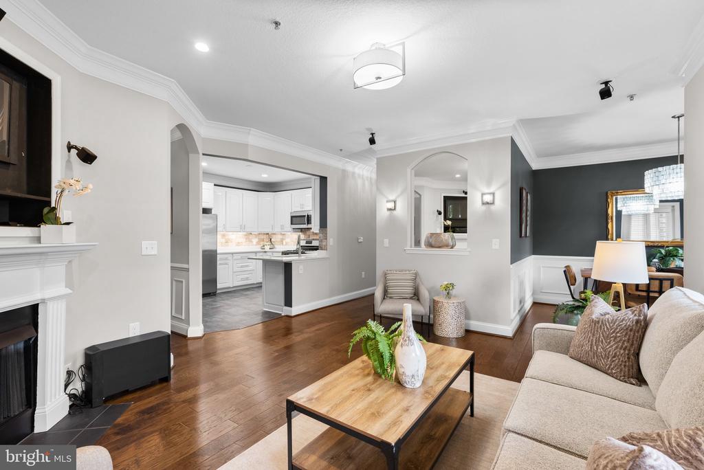7 BOOTH STREET Unit: 102