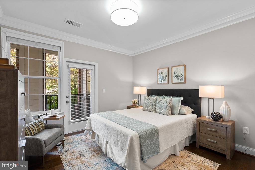 7 BOOTH STREET Unit: 102