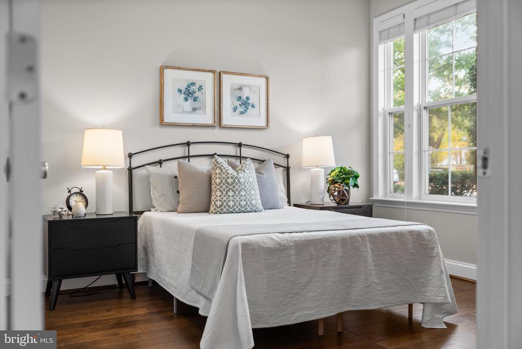 7 BOOTH STREET Unit: 102