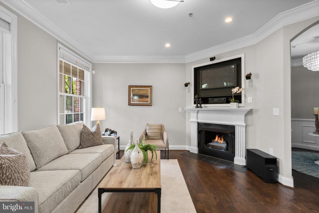 7 BOOTH STREET Unit: 102