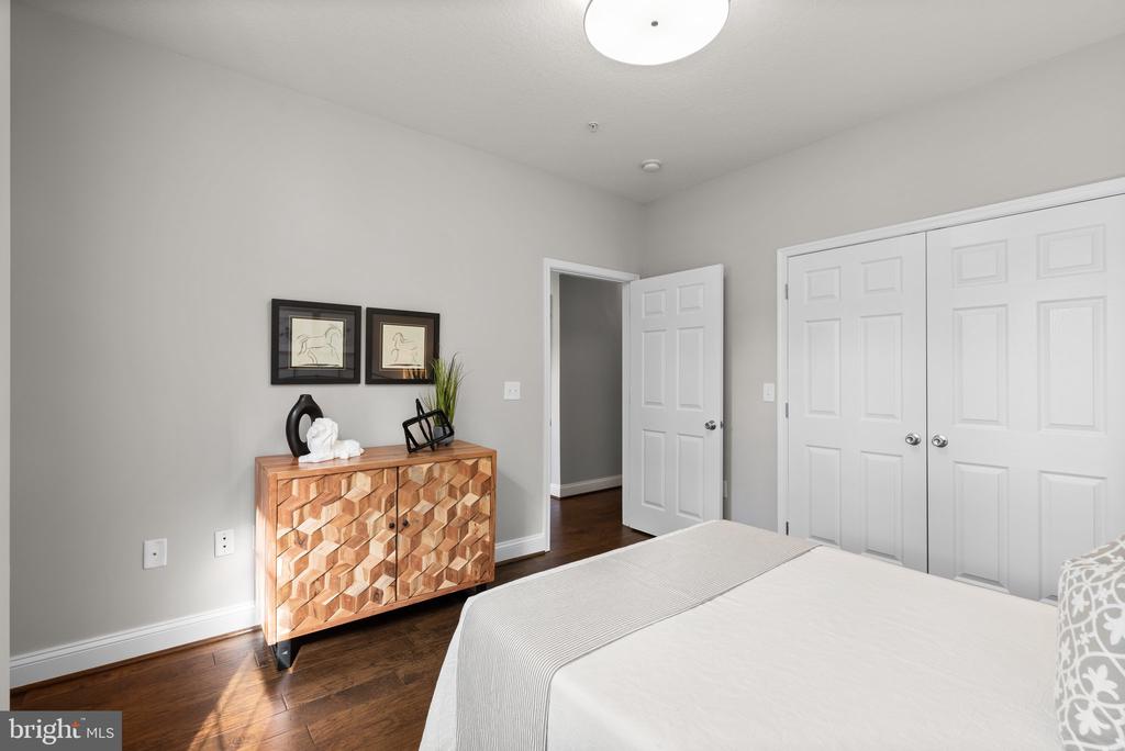 7 BOOTH STREET Unit: 102