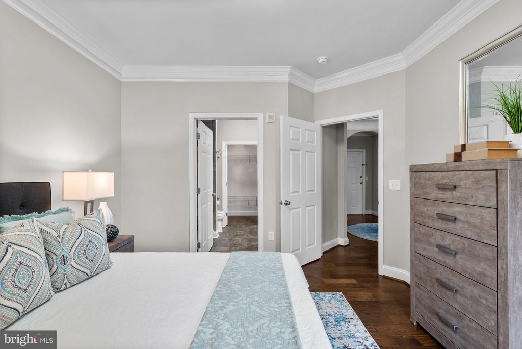 7 BOOTH STREET Unit: 102