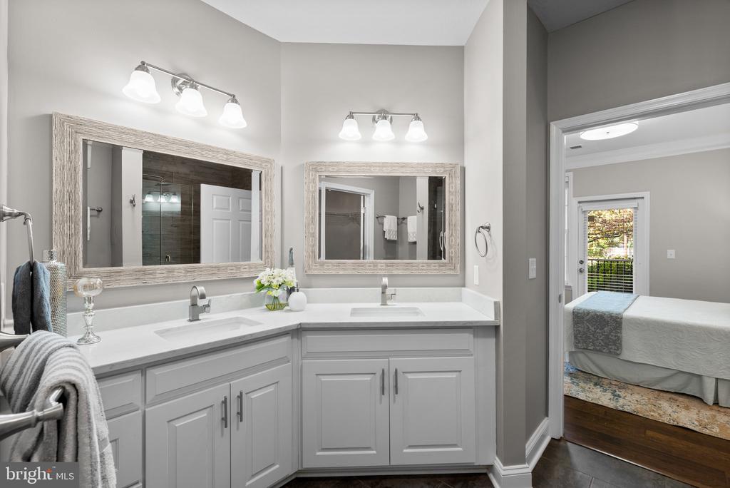 7 BOOTH STREET Unit: 102
