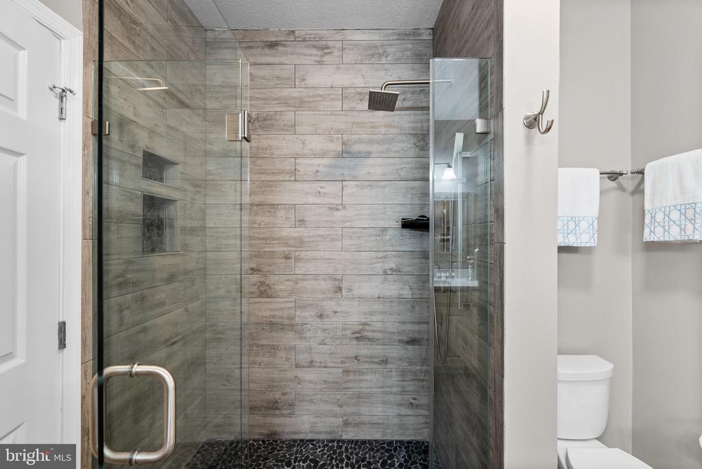 7 BOOTH STREET Unit: 102