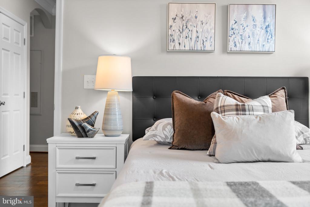7 BOOTH STREET Unit: 102