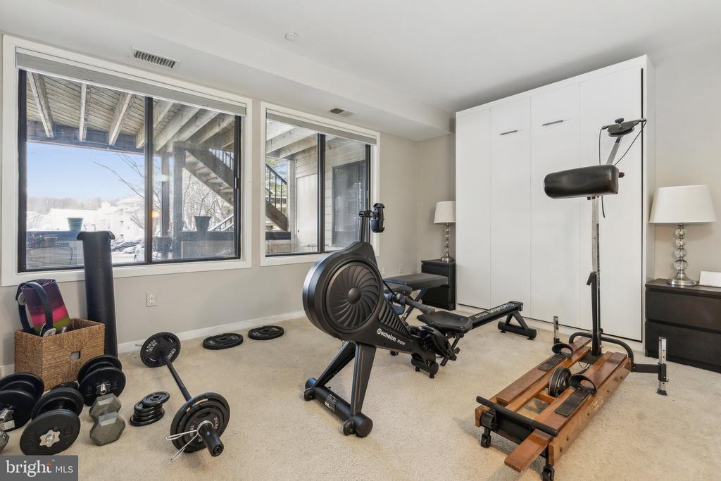 10108 HELLINGLY PLACE Unit: 300